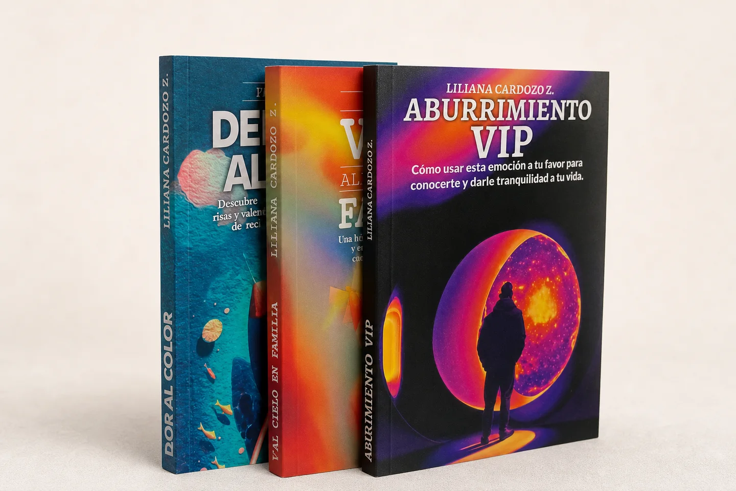 Colección de tres publicaciones editoriales impresas a color